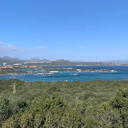 Bilocale Con Ampia Terrazza Vista Mare Cugnana Verde