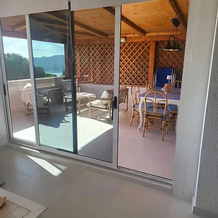 Bilocale Con Ampia Terrazza Vista Mare Дом отдыха